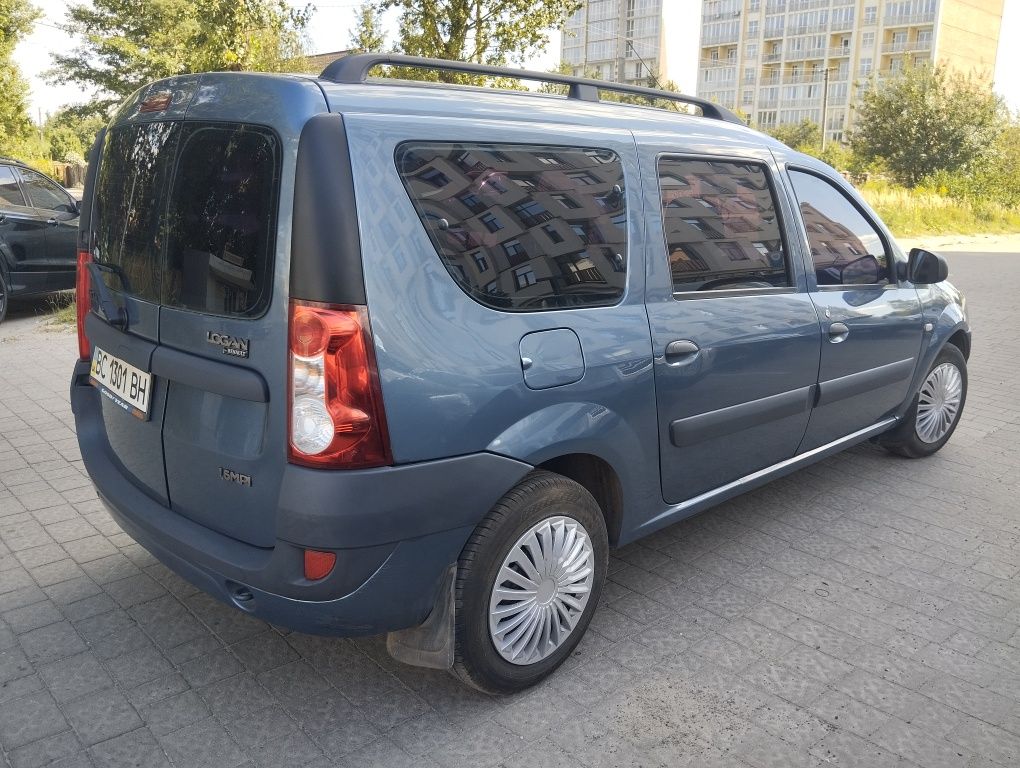 Продам Dacia Logan MCV,7-міст,1,6 MPi