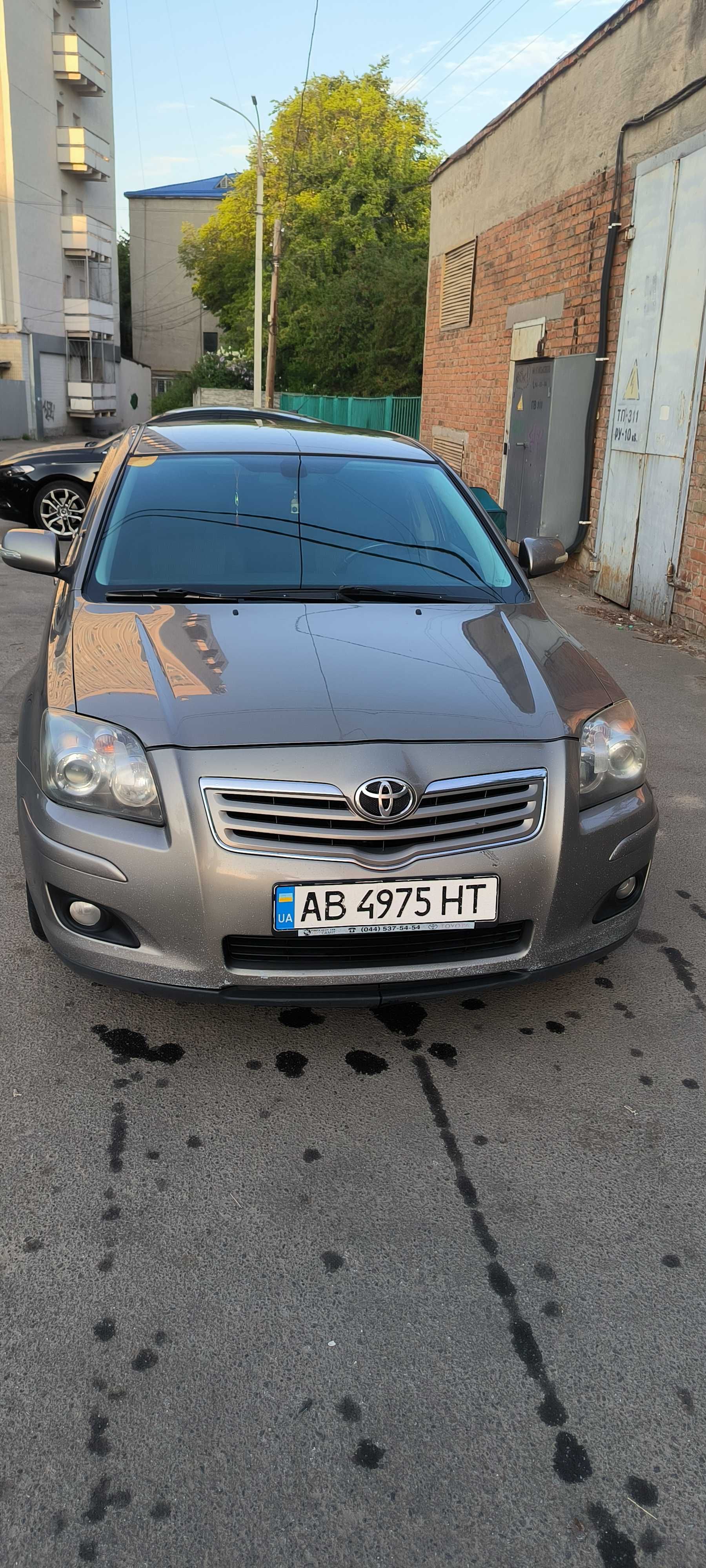 Продам Тойоту Авенсіс