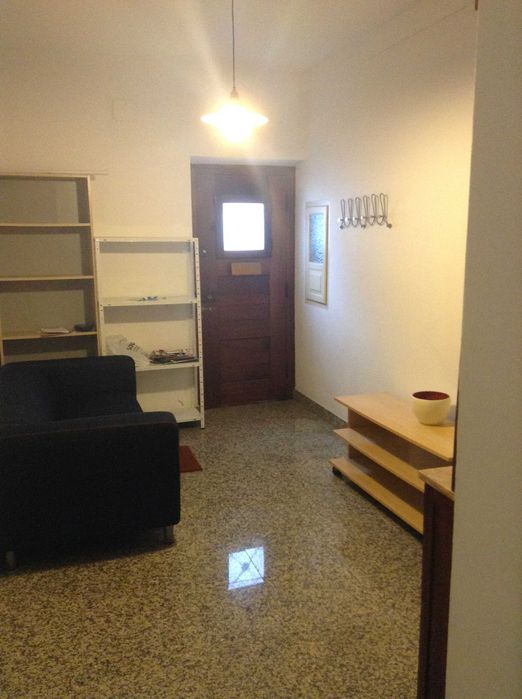 T2 dentro das muralhas às Portas de Avis