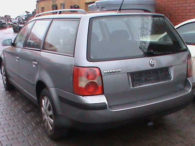 Passat B5 kombi lampy zderzak maska błotniki  drzwi LD7W