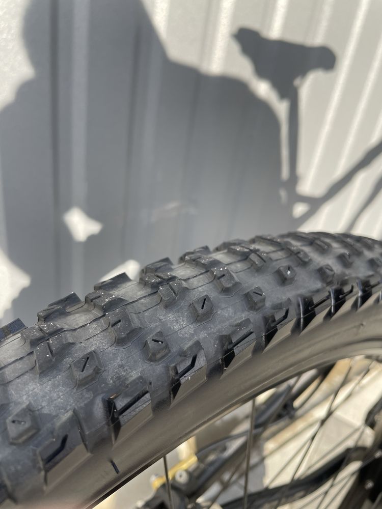 Велосипед dartmoor primal 27.5 s (rock shox, shimano, race face)