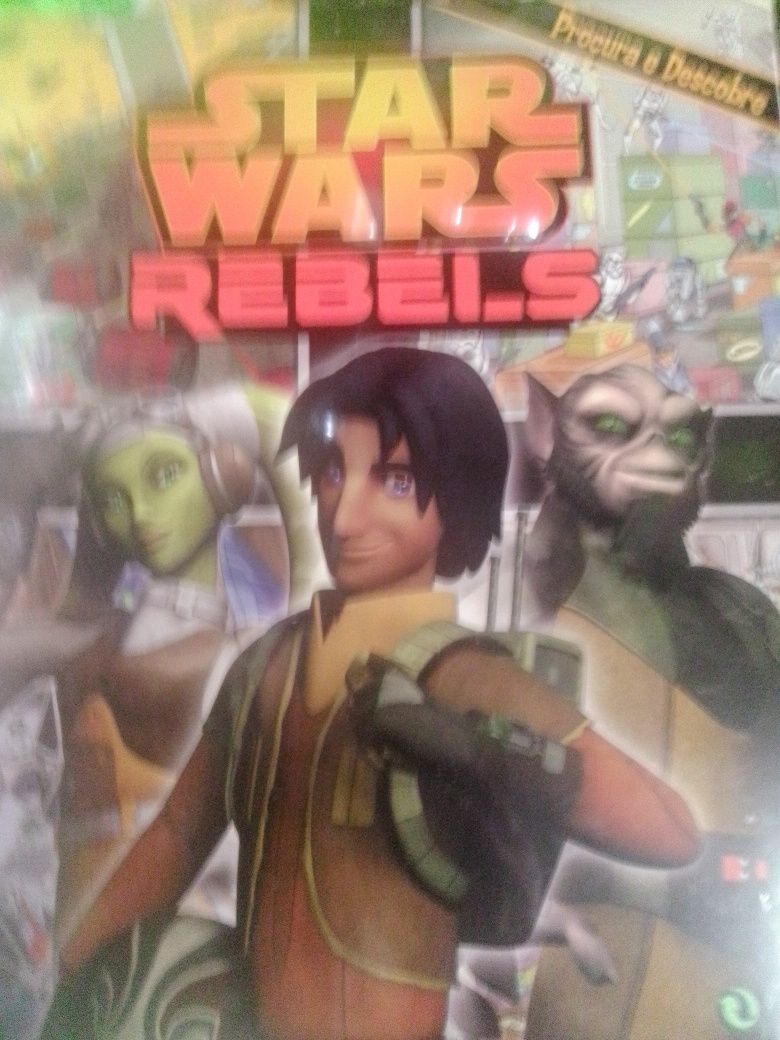 Star Wars procura e descobre livros.