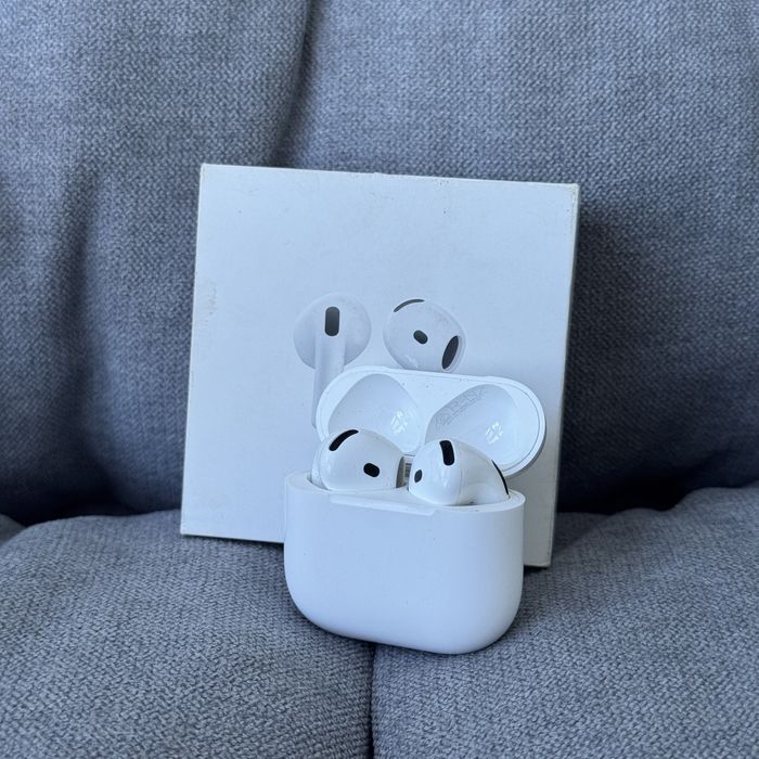 Apple airpods 4  2025