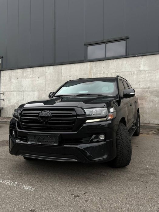 Аренда авто Toyota LC200 БРОНЬОВАНА ARMOR Оренда автомобіля автопрокат