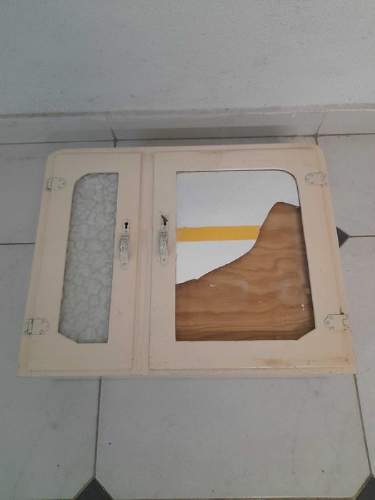 Armário de parede para casa banho, vintage