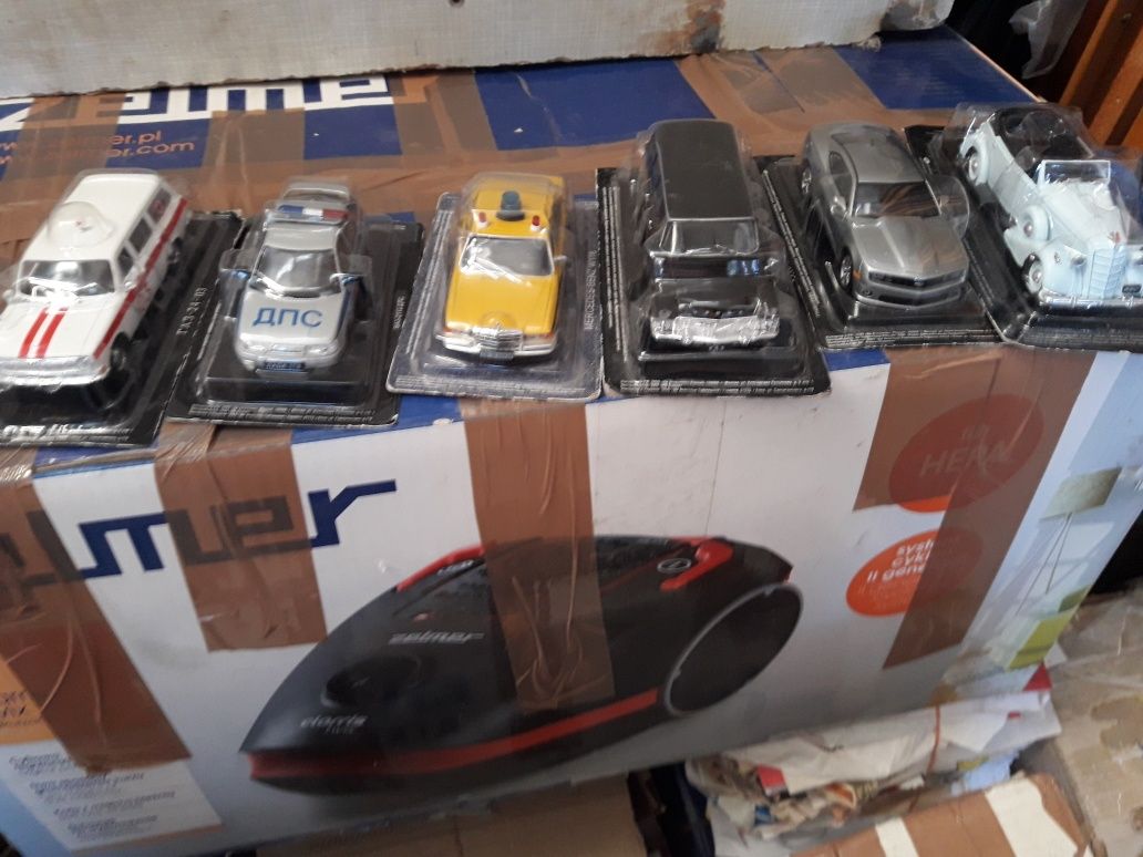 Модель  авто м 1/43,