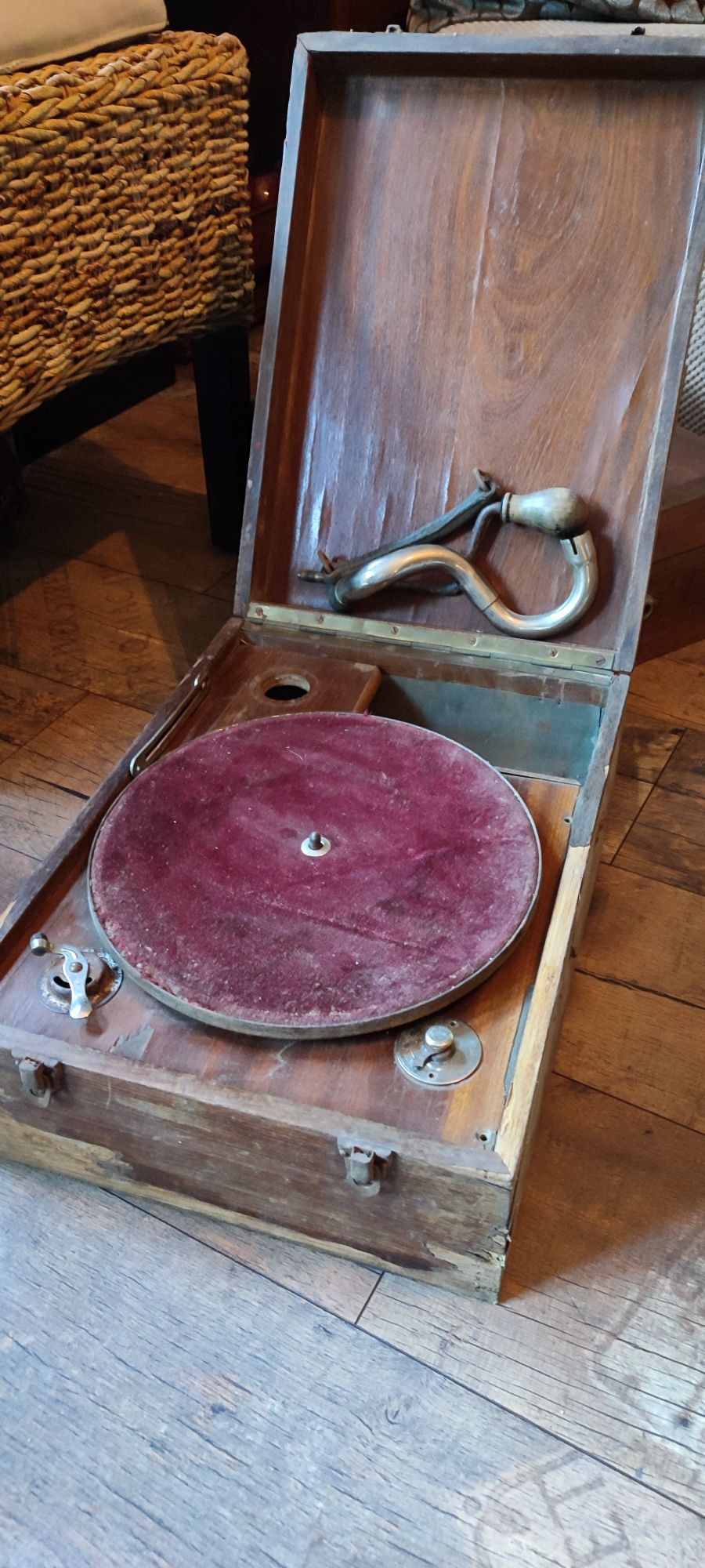 Bardzo stary gramofon
