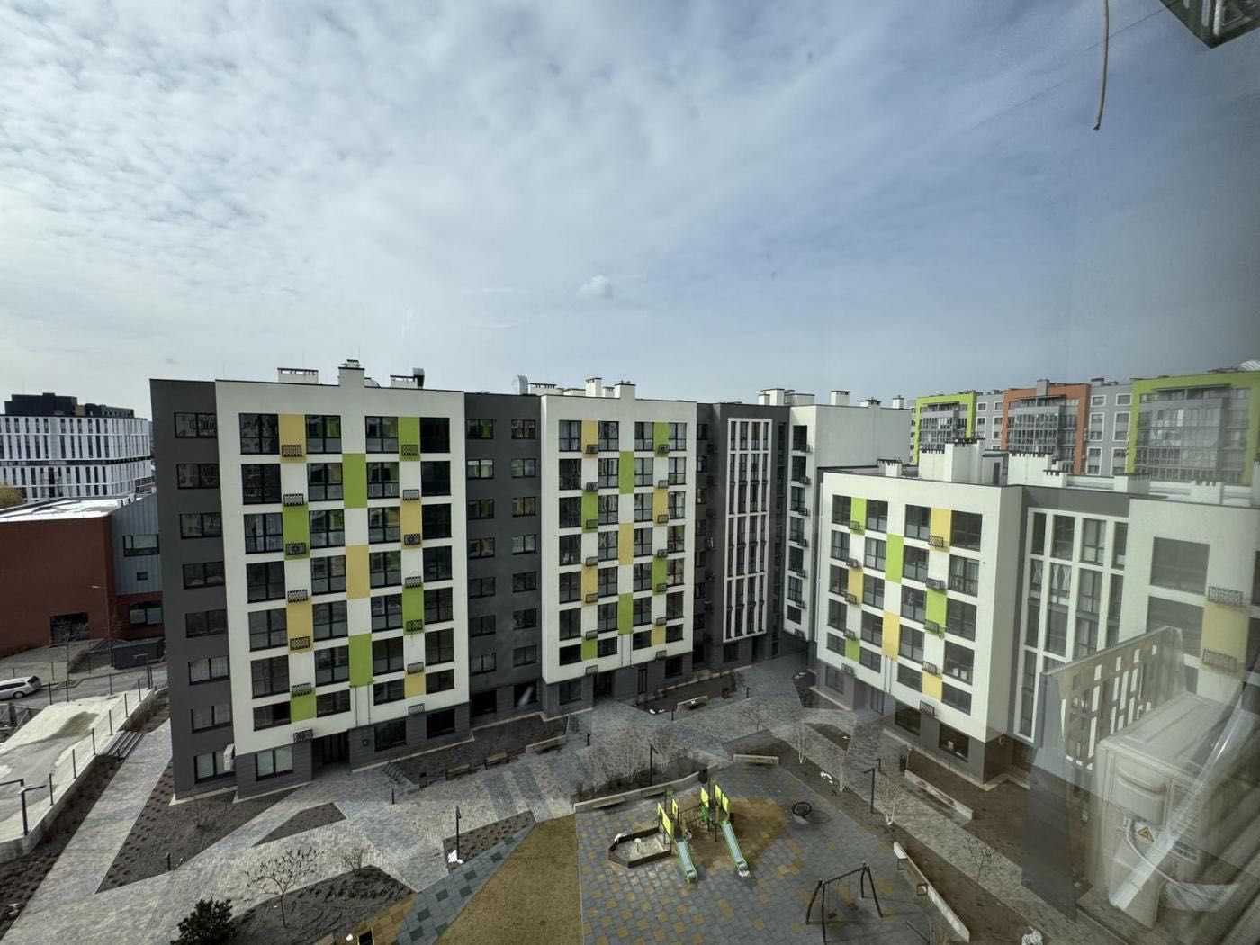 Продаж 1-кімнатної квартири у заселеній новобудові