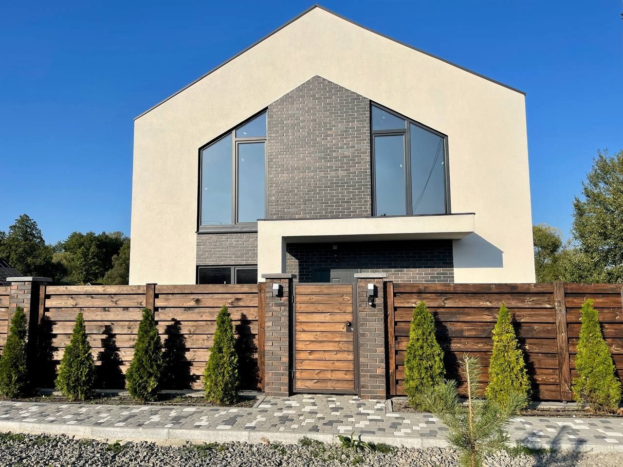 Продам заміський стильний та якісний будинок. Буча