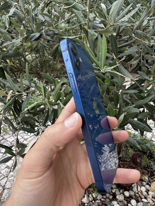 iPhone 12 64GB em bom estado