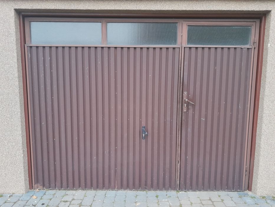 Brama garażowa drzwi