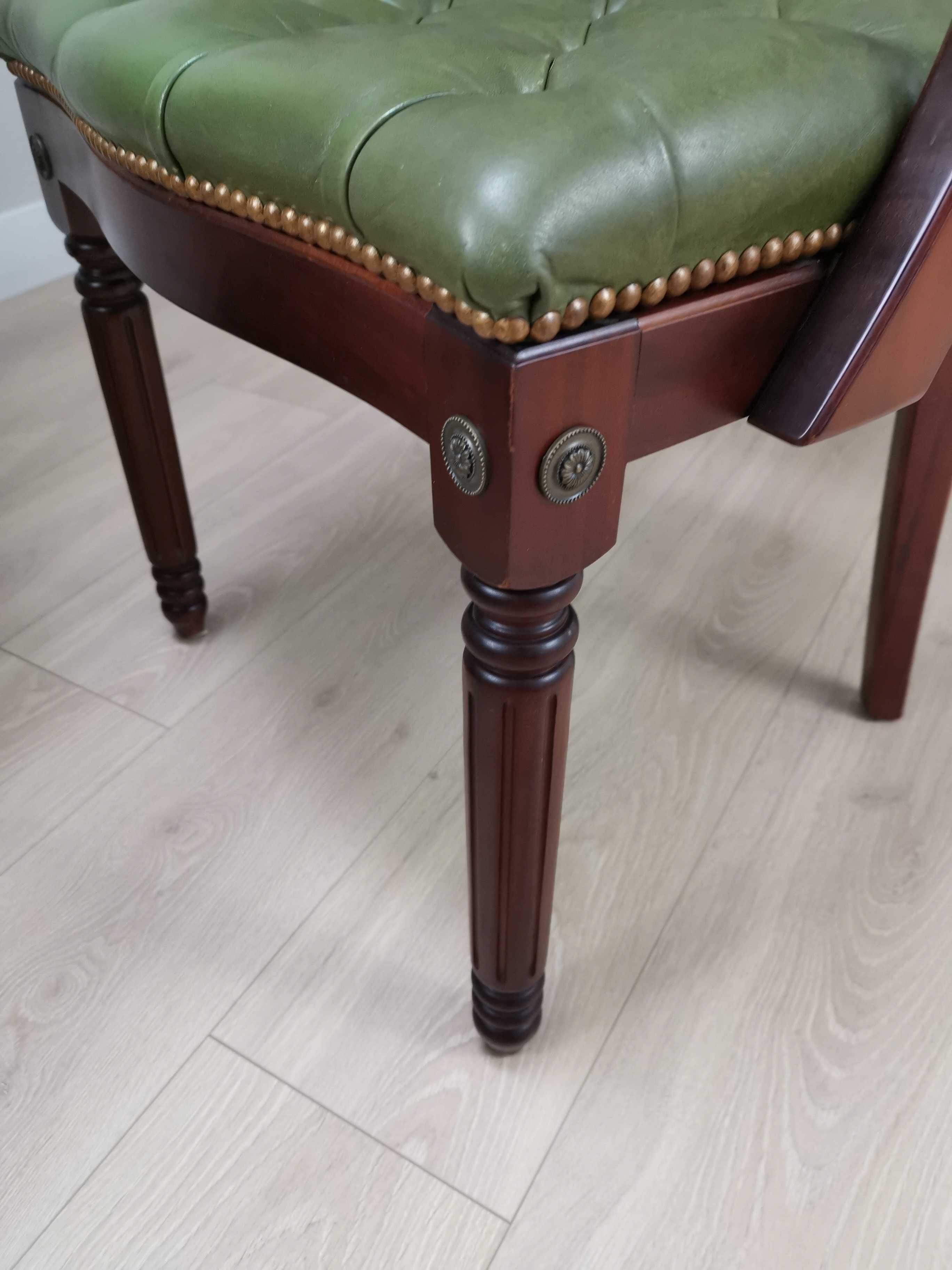 Mahoniowy Fotelik  chesterfield skóra 750/2025