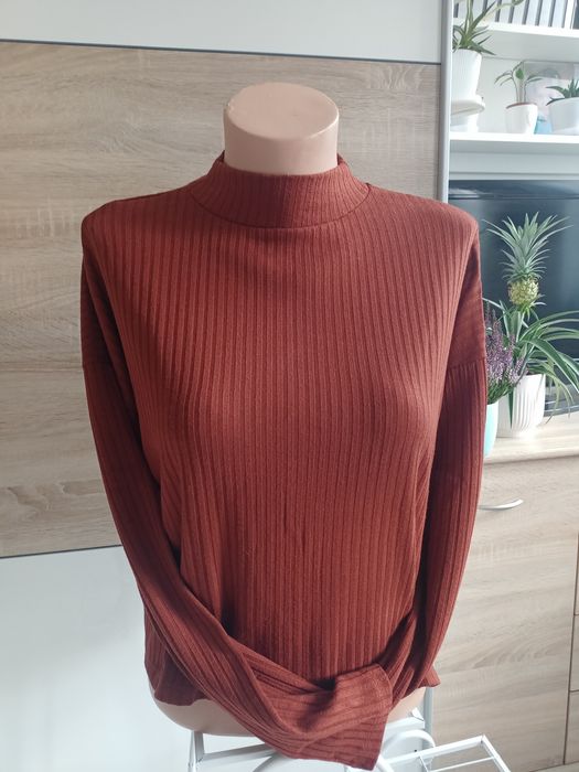 Półgolf damski Stradivarius