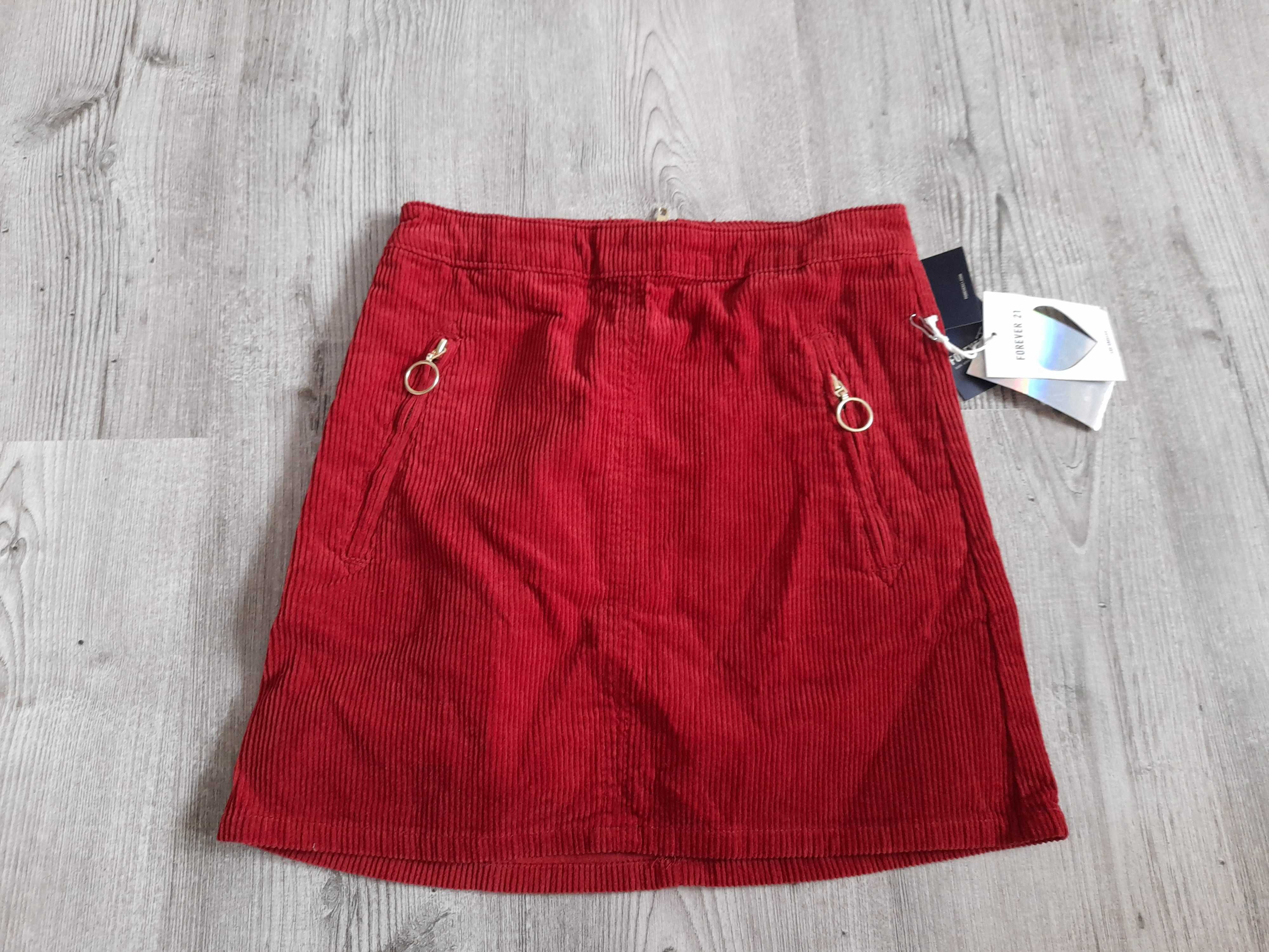 Krótka, mini czerwona, sztruksowa spódniczka z zamkami, Forever21 r.S
