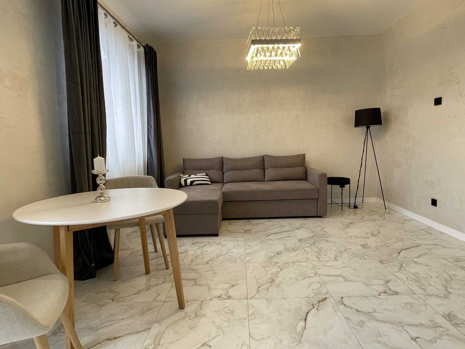 Продаж 1 пов. таунхауса з ділянкою в центрі Гостомеля