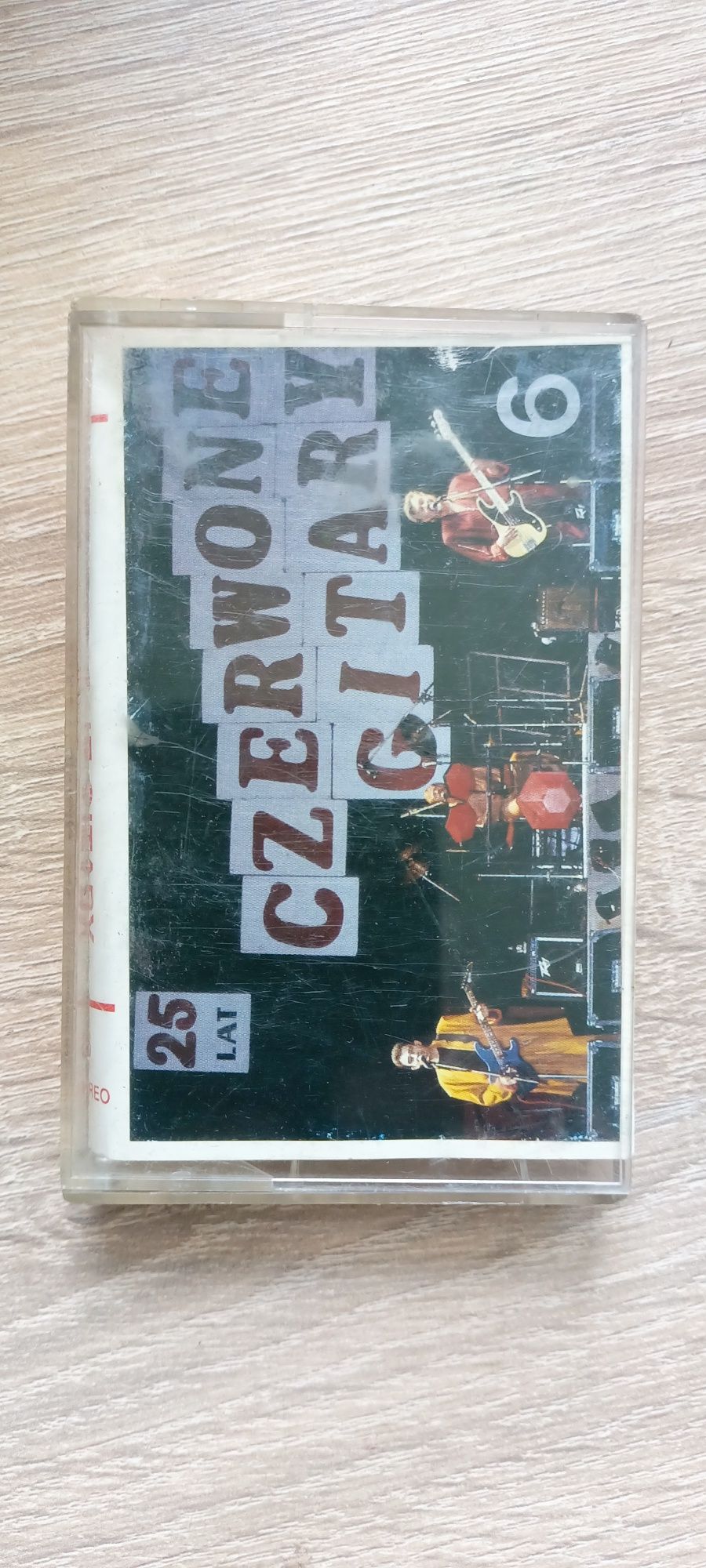 Okładka kasety magnetofonowej Czerwone Gitary 25 lat