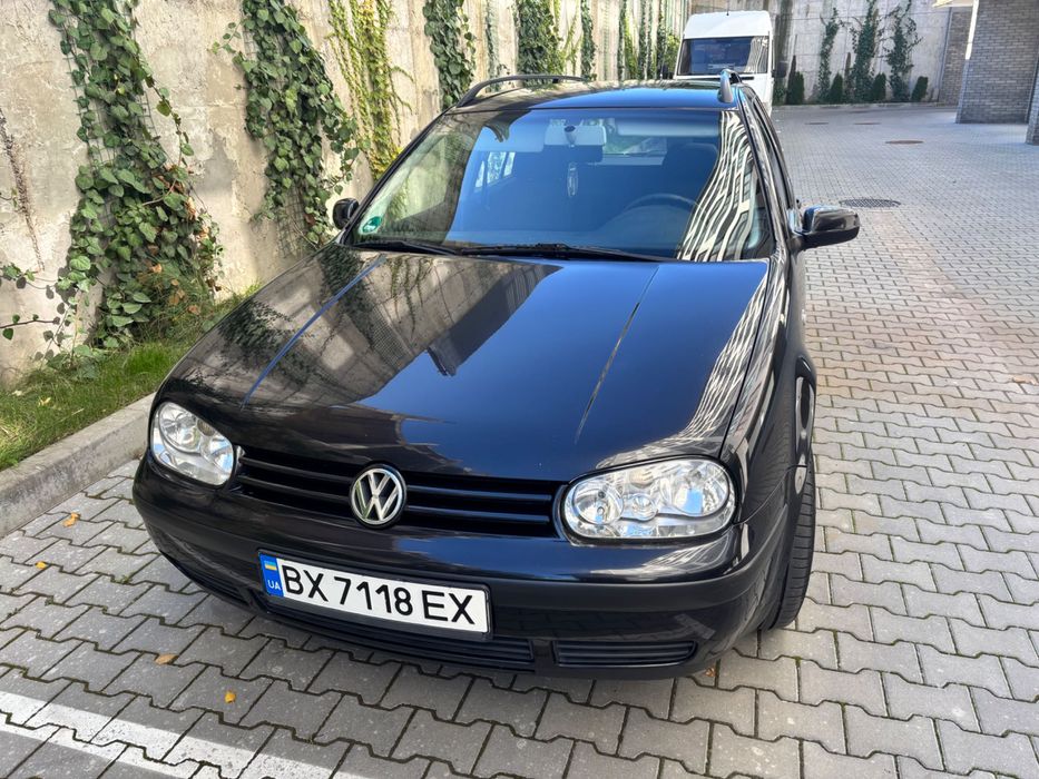 Volkswagen гольф 4 ,2000рік  1.6 газ -бензин