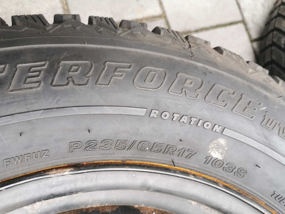Firestone Winterforce UV 235/65r17 103S 7-8mm N1233