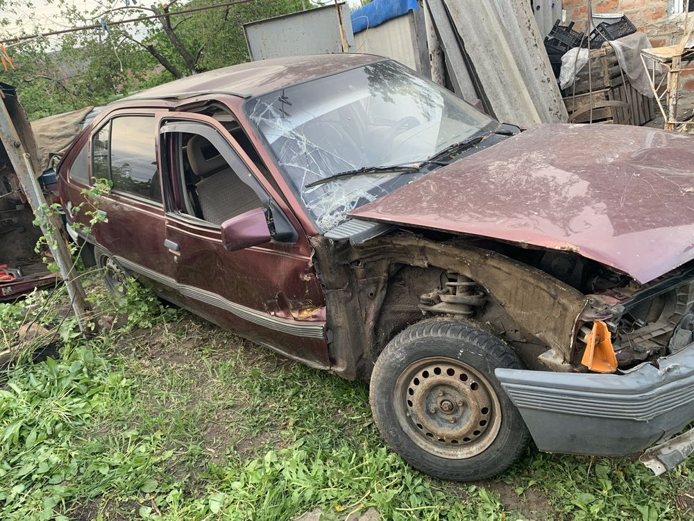 Запчастини Opel Kadett Авторозбір