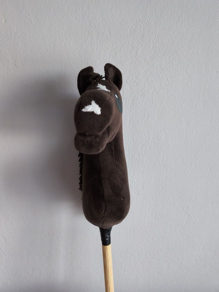 Hobby horse A4 kasztanowaty że sprzętem