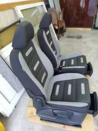 Крісла для авто WV  Tiguan  2007р