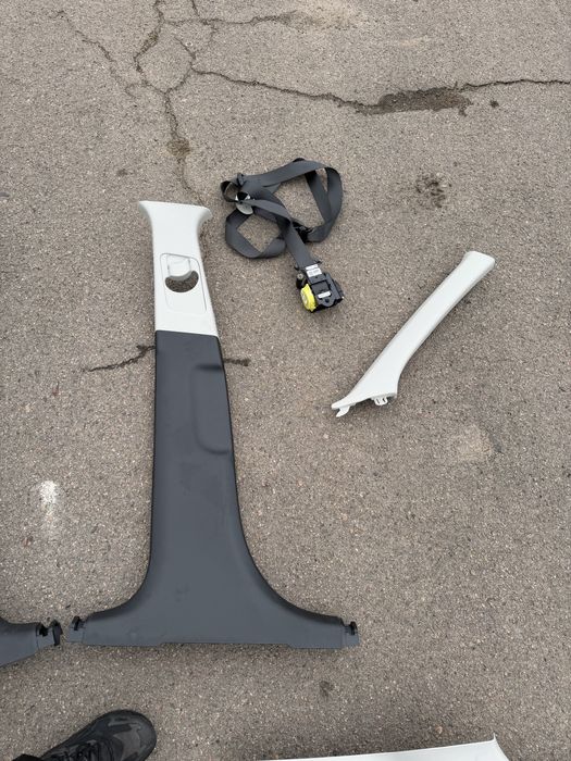 KIA NIRO 2022 - 2025 карта, накладка, стійка центральна, ремінь