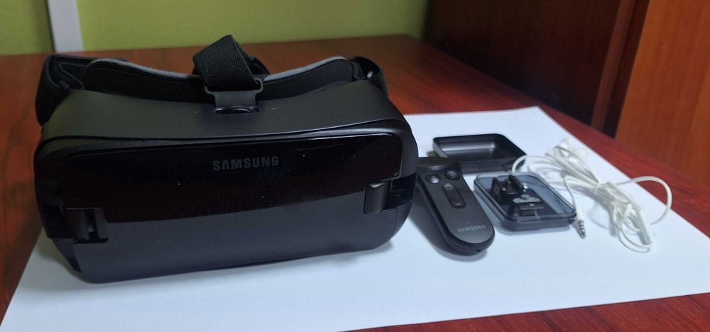 Samsung Gear VR z kontrolerem