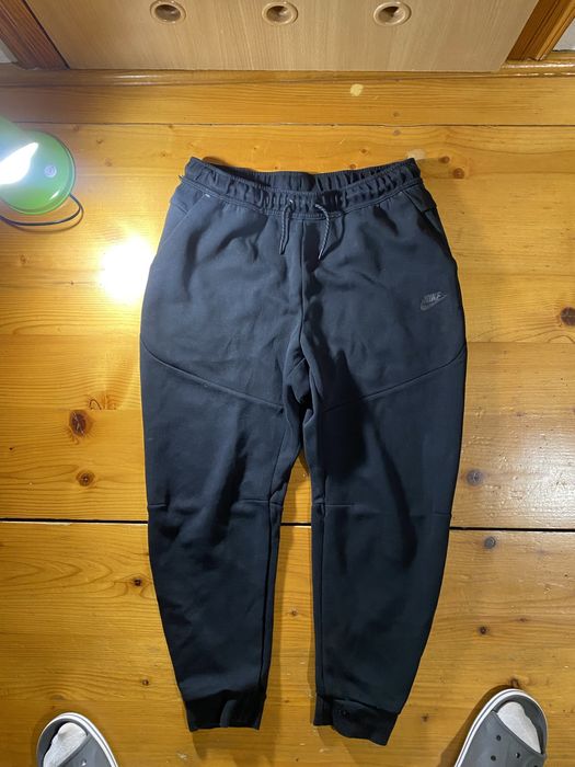 Продаю штани nike tech fleece