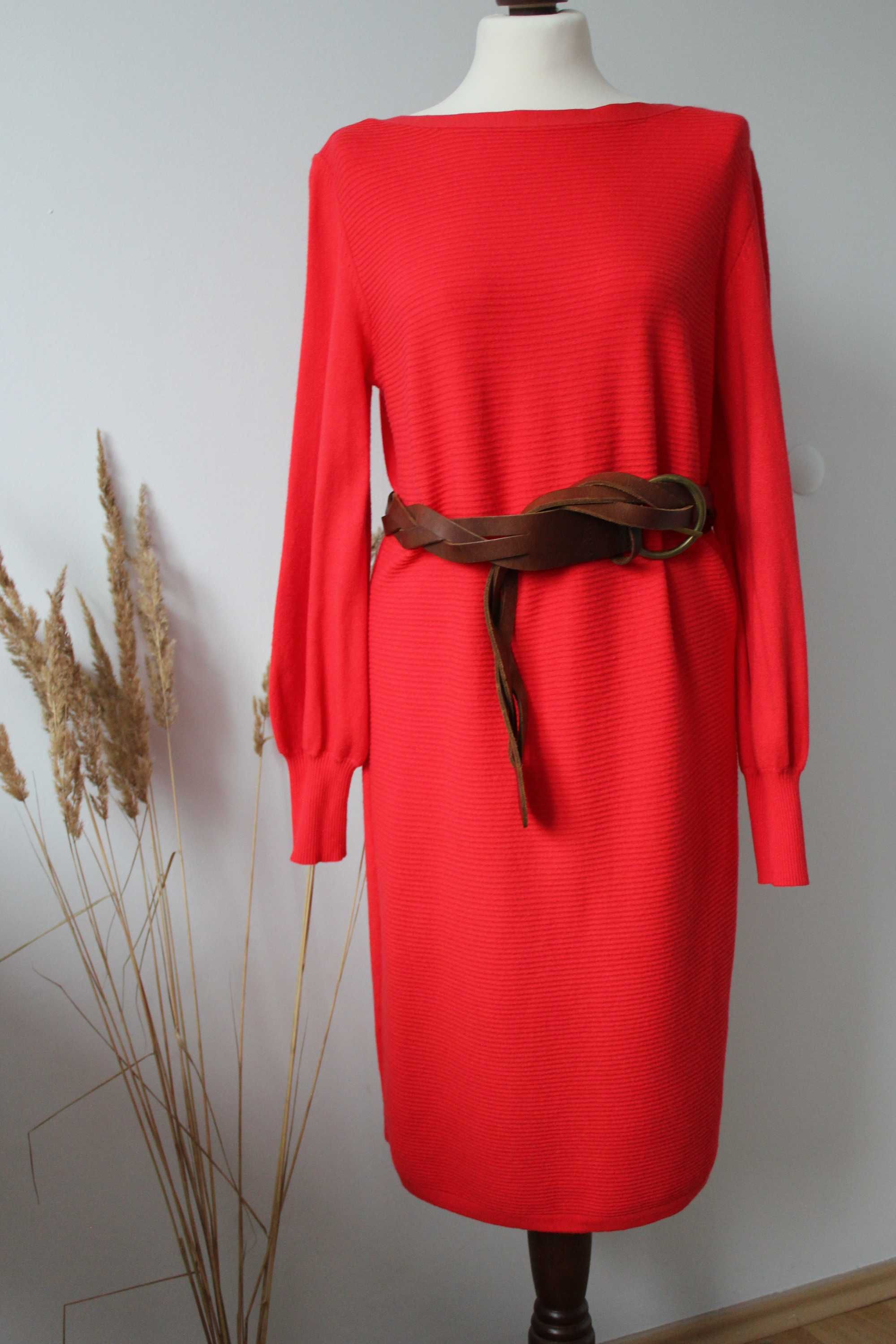 Sukienka dzianinowa czerwona ESMARA