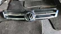 Volkswagen Golf Plus Atrapa chłodnicy Grill 5M0853653