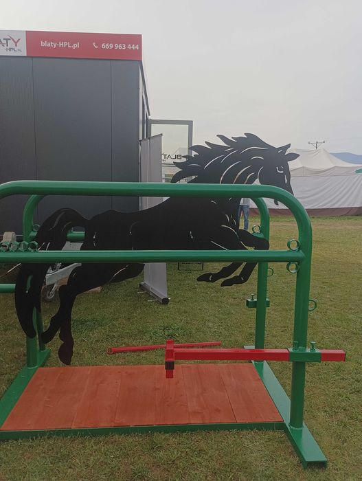 Poskrom klatka do podkuwania koni