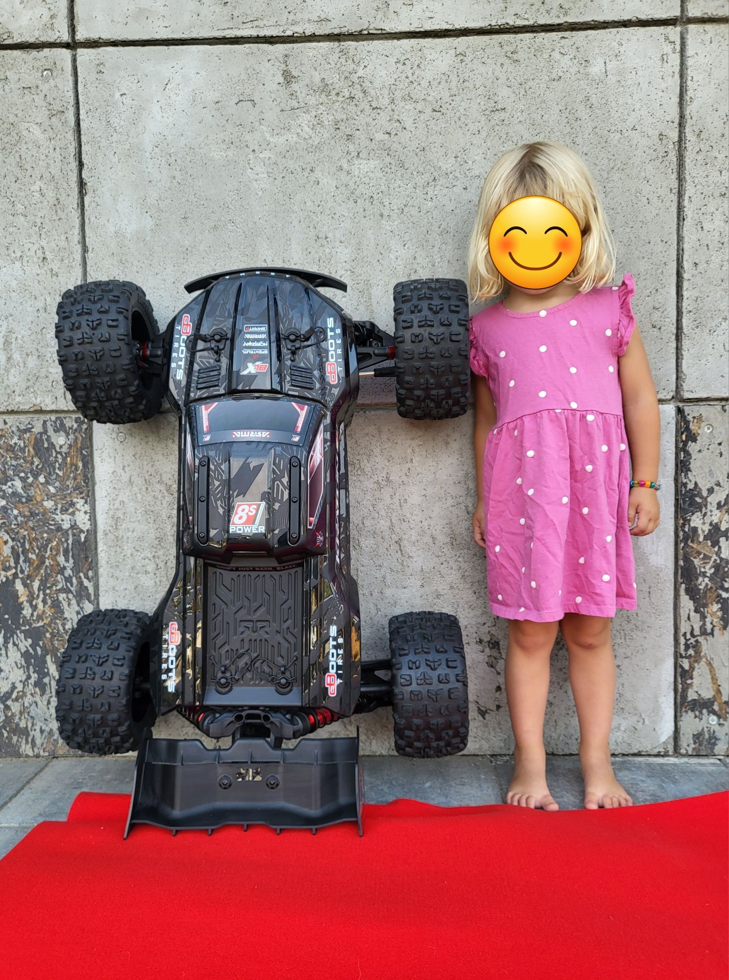 Arrma Kraton 1:5 EXB 8s HOBBYWING MAX 5 , Savox gens ACE 8000 MAX 10