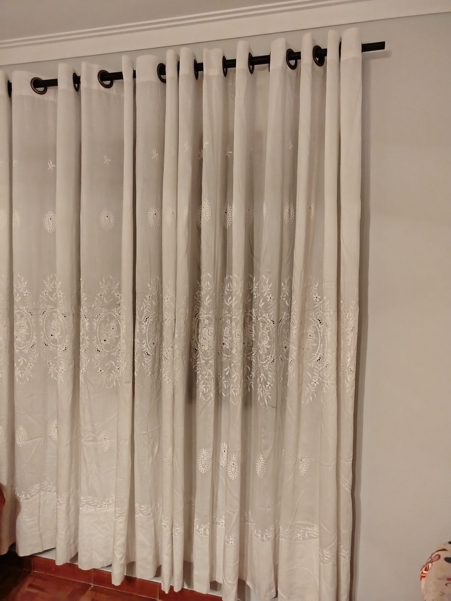 4 pares de cortinas