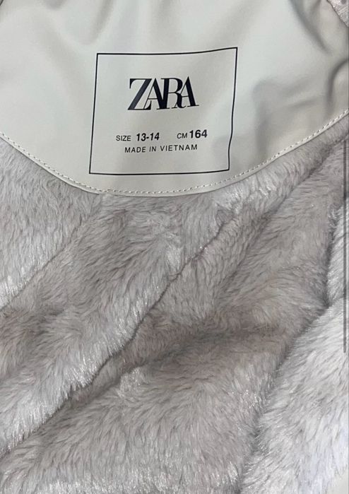 Парка. Куртка дощовик Zara