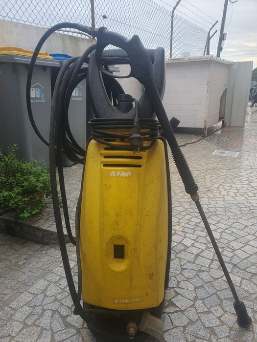 Máquina de Alta Pressão FAIP