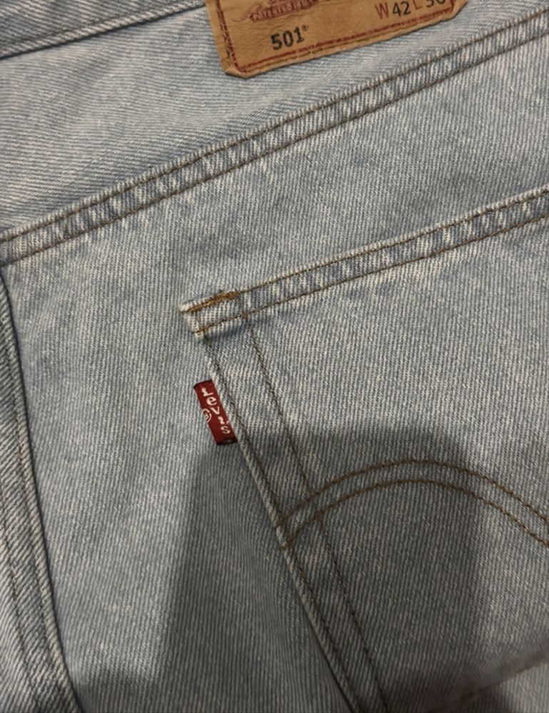 Levi’s 501 (calças ganga clara)