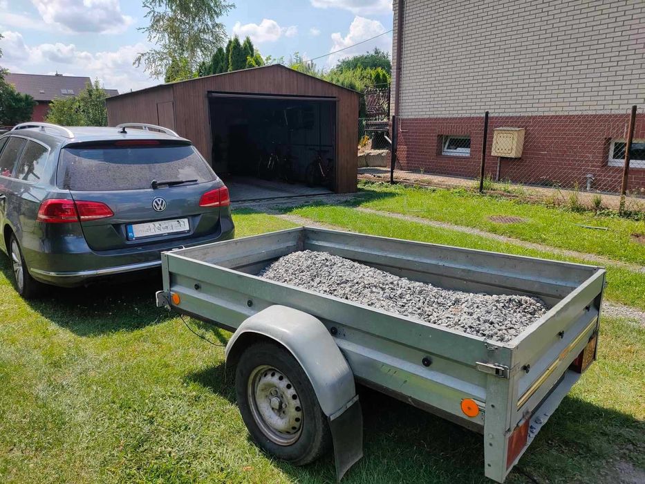 Przyczepka wynajem wypożyczalnia przyczepa przyczepka towarowa