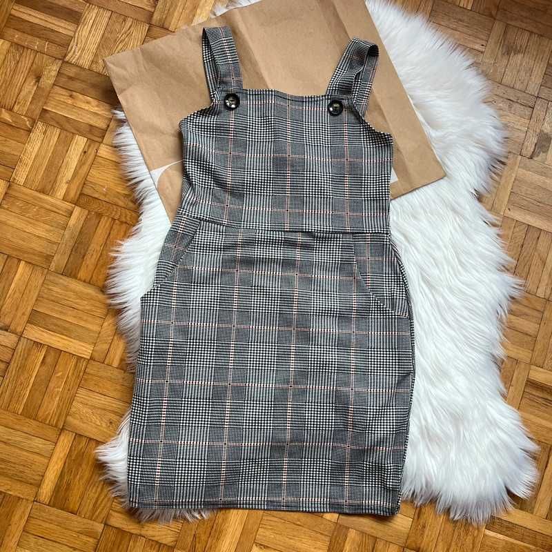 Sukienka w kratę kratka pipeta prosta elegancka krótka z guzikami s 36