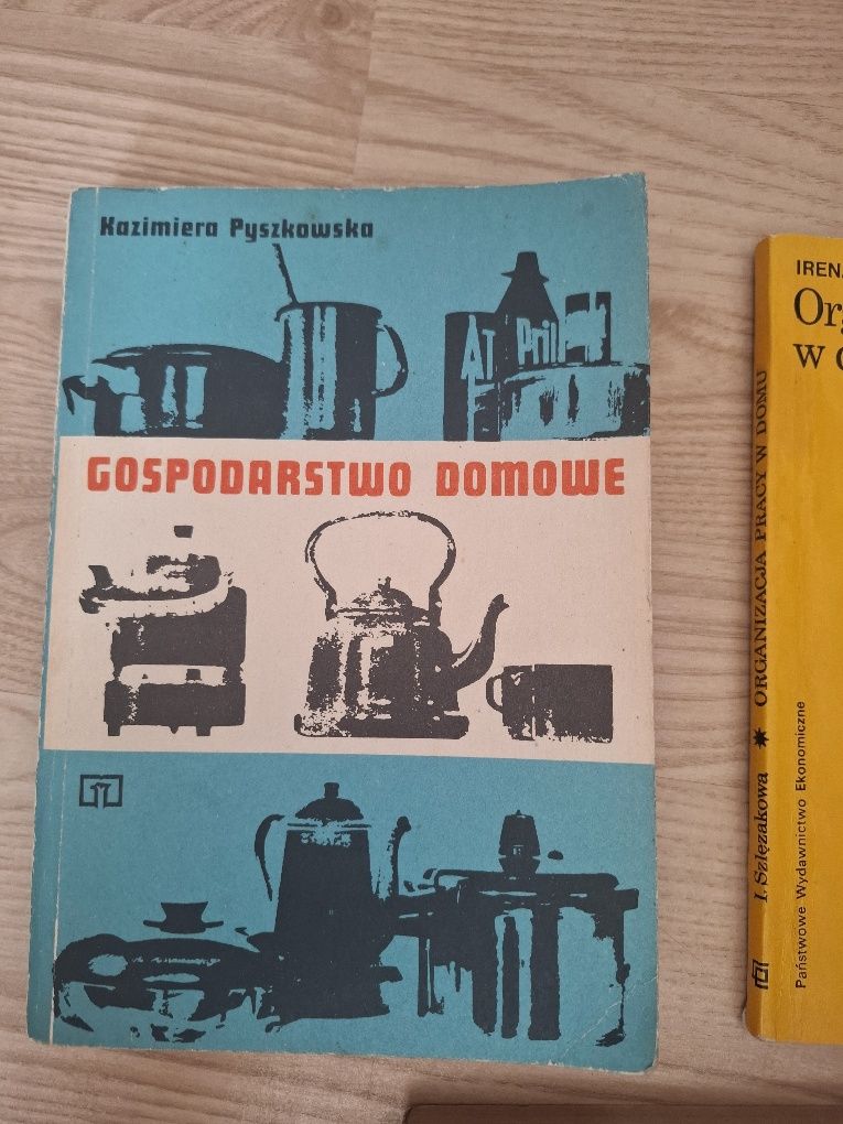 Zestaw książek z czasów PRL. Tematyka Gospodarstwo domowe