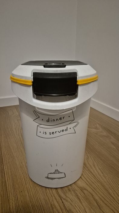 Curver pojemnik na karmę 12kg