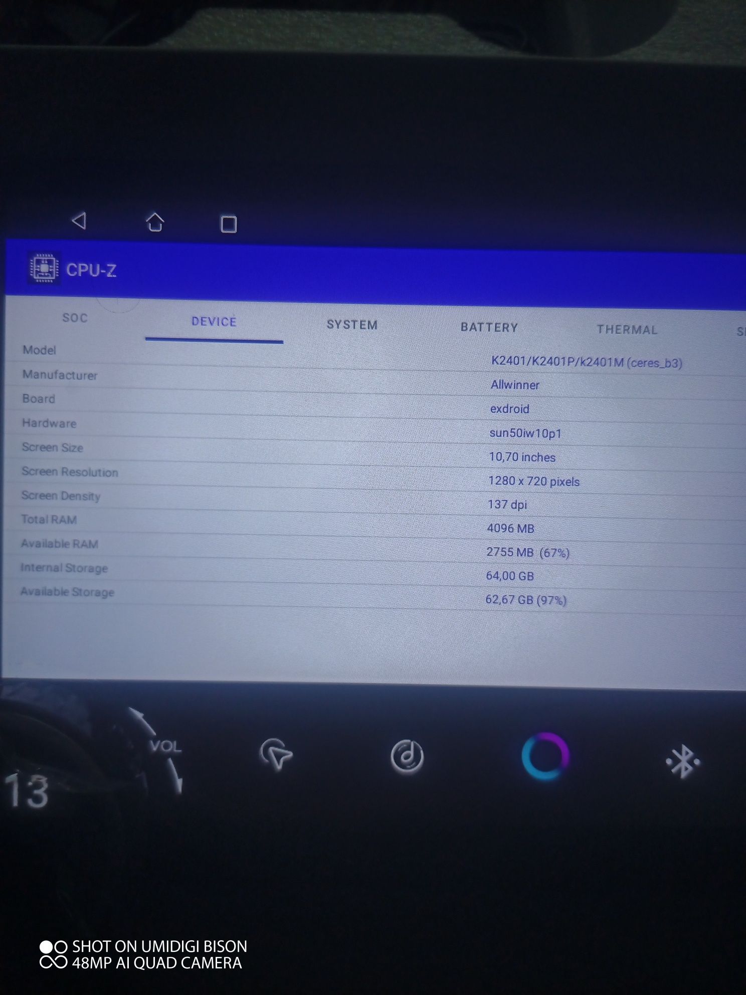 Android магнітола 10,7" з регуляторами.