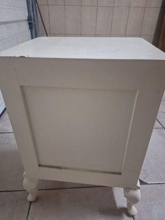 Mesa de cabeceira vintage para restaurar