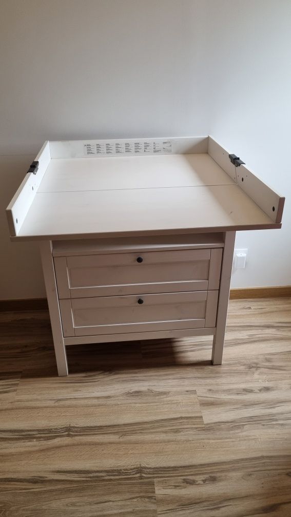 Trocador/cómoda Sundvik Ikea
Trocador/cómoda