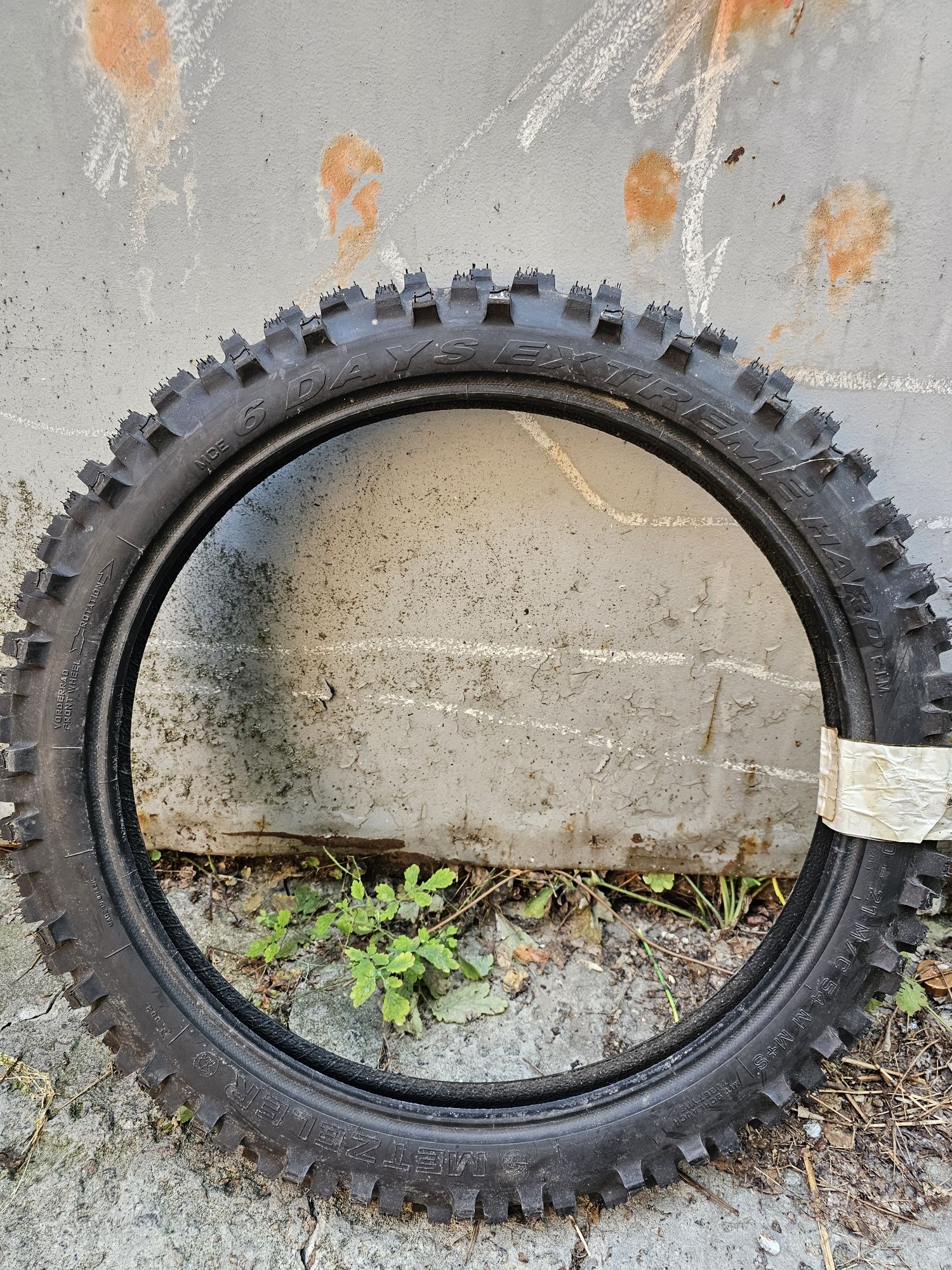 140/80 r18 metzeler 90/90 r21