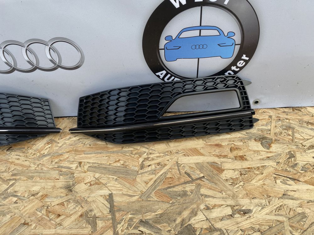 Решітки противотуманок Audi A4 B8 S-Line решітки переднього бампера