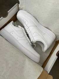 Nowe oryginalne buty Nike Air Force 1 07 R:40.5-45
