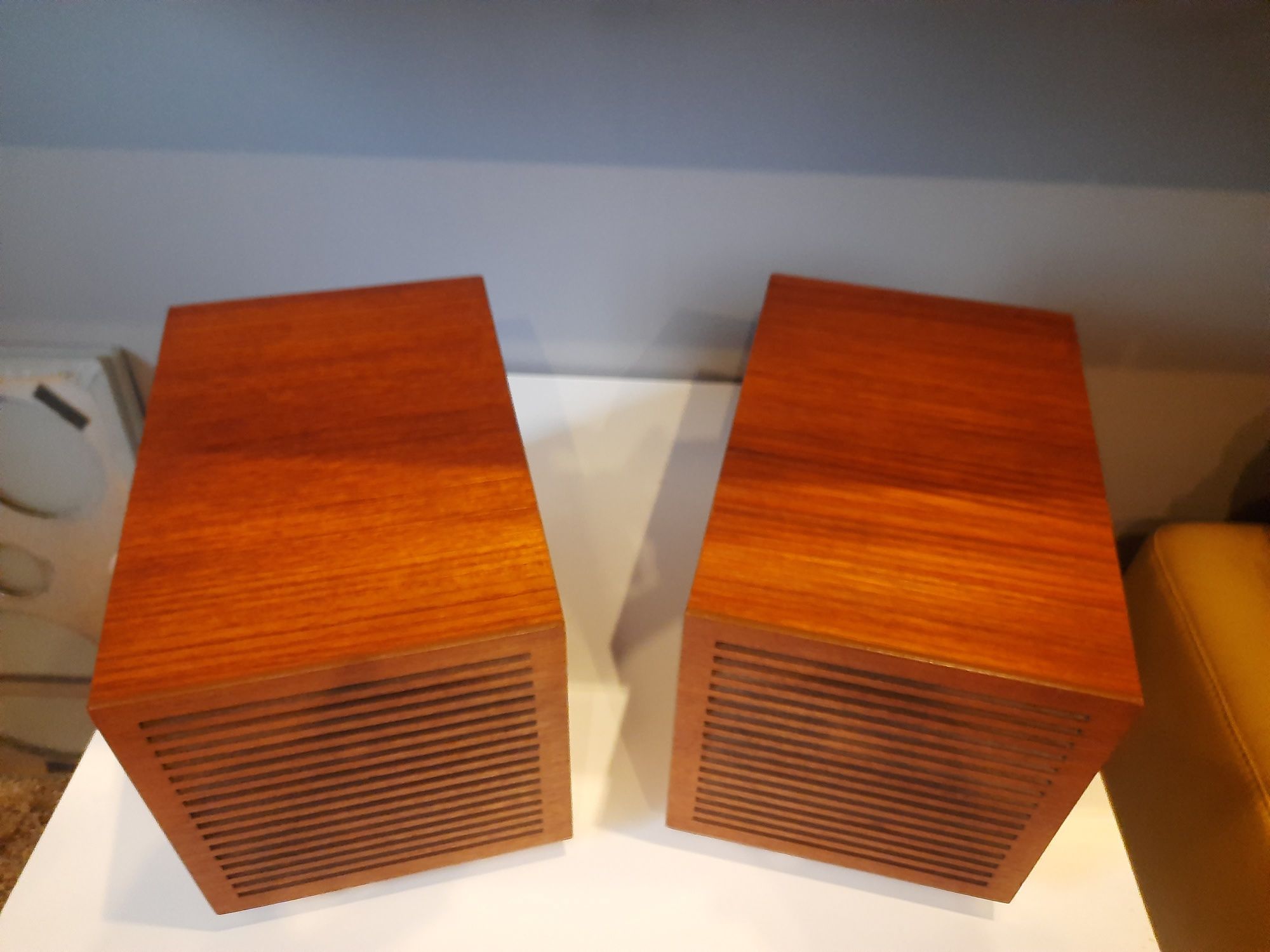 Kolumny Grundig box 8