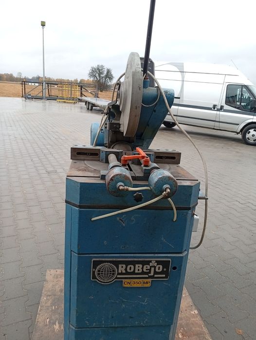 Piła ukośnica do metalu w idealnym stanie