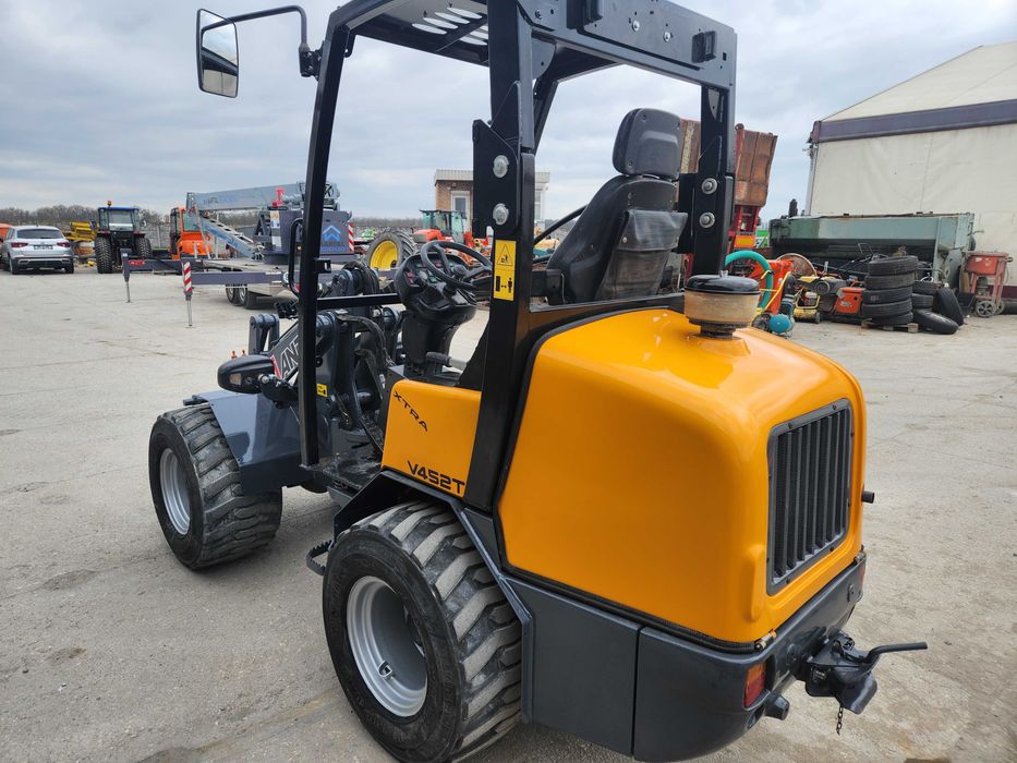 Ładowarka Giant V452 xtra HD - 2019 r - 628 mth