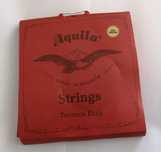 Aquila Thunder Reds (cordas para baixo ukelele)